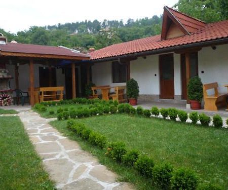 Къща За Гости Боляри Treavna Exterior foto